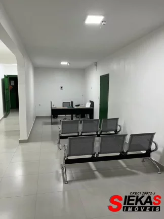 Imagem Excelente oportunidade: Ponto Comercial para locação em Guarulhos-SP, Jardim Presidente Dutra, 12 salas, 7 banheiros, 2 vagas, 440m².