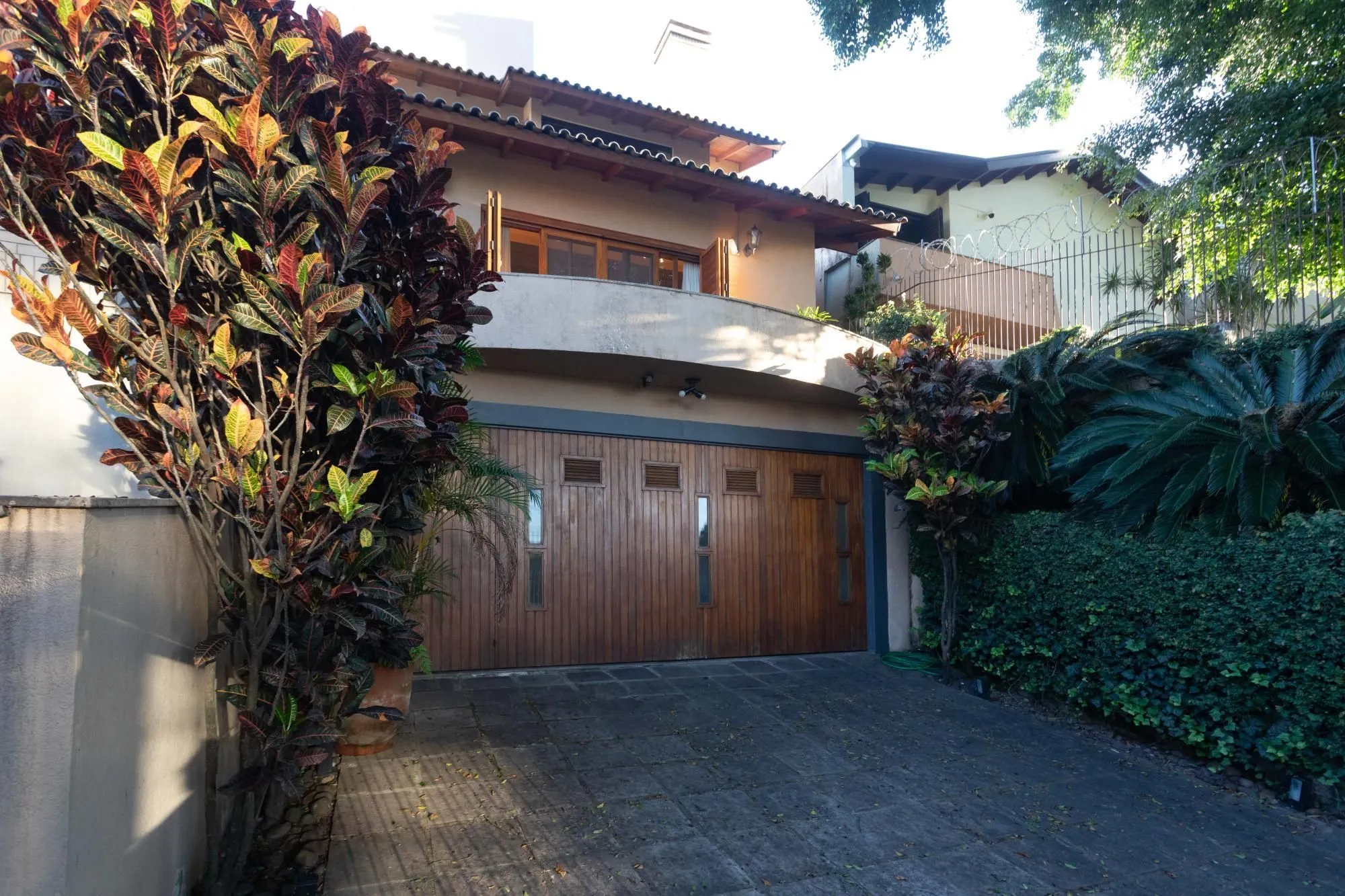 Imagem Casa no Chácara das Pedras com piscina e 316m2