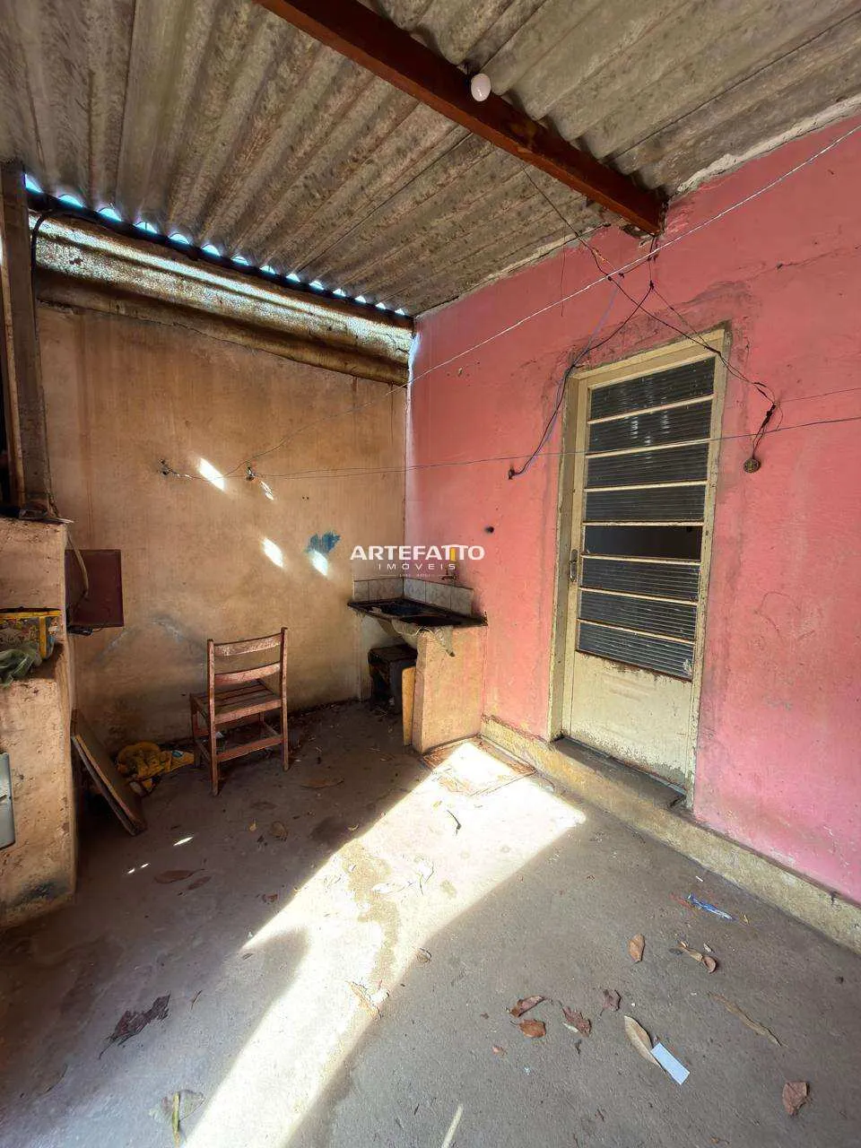 Imagem Duas casas no mesmo terreno ideal pra investidor, casa para reforma ou demolir (Não Financia)