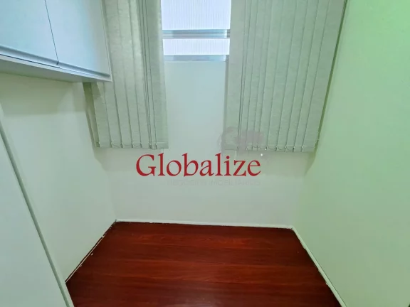 Imagem Apartamento à venda com 55m², 1 quarto, 2 banheiros, dependência, elevador e vaga coletiva or R$460.000,00 no José Menino em Santos