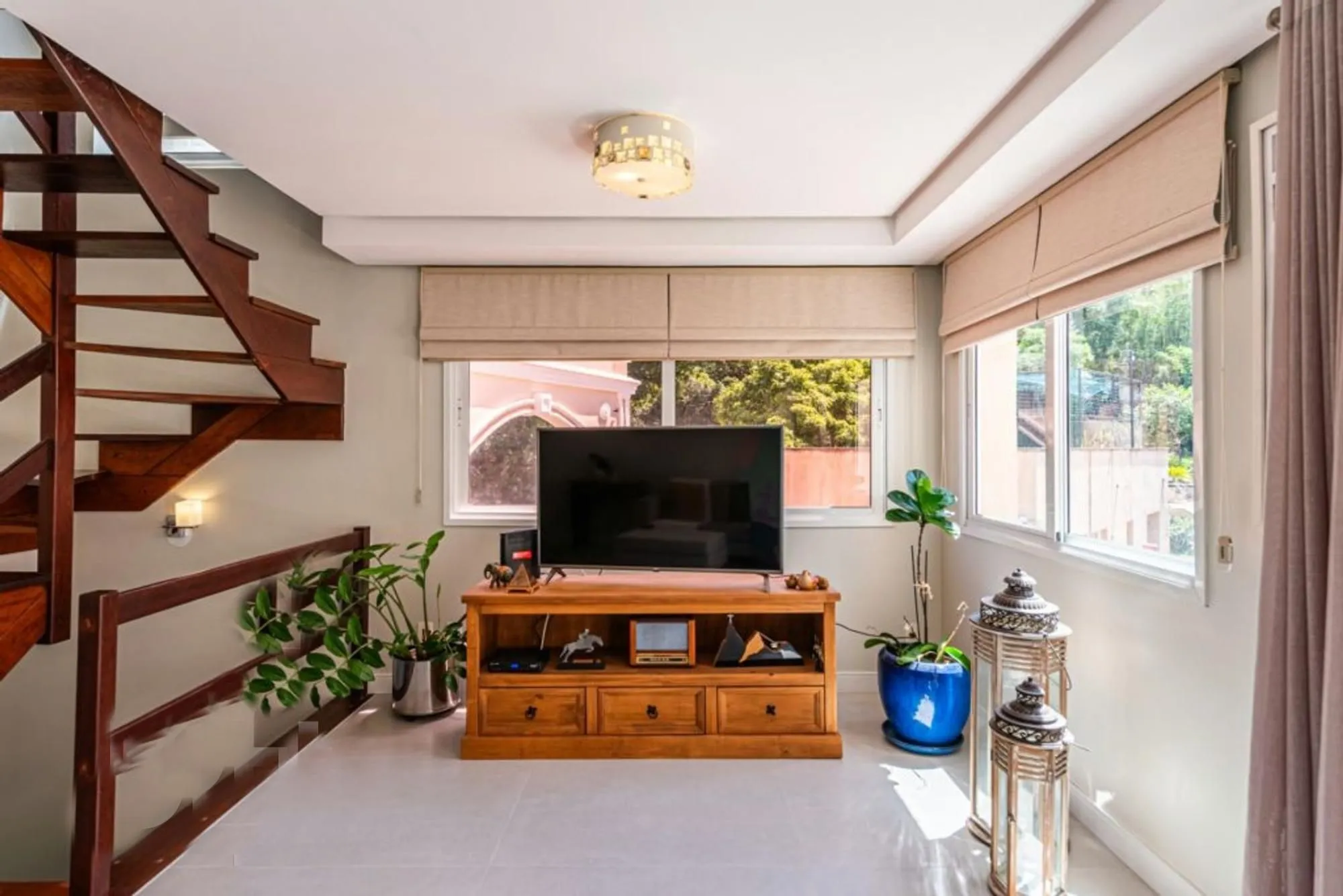 Imagem Casa de Esquina exclusiva em condominio fechado!!!