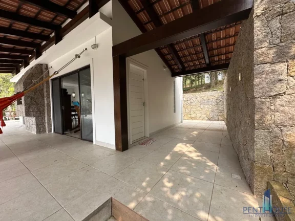 Imagem Casa para Venda em Garopaba, CAPÃO, 2 dormitórios, 2 suítes, 3 banheiros, 2 vagas