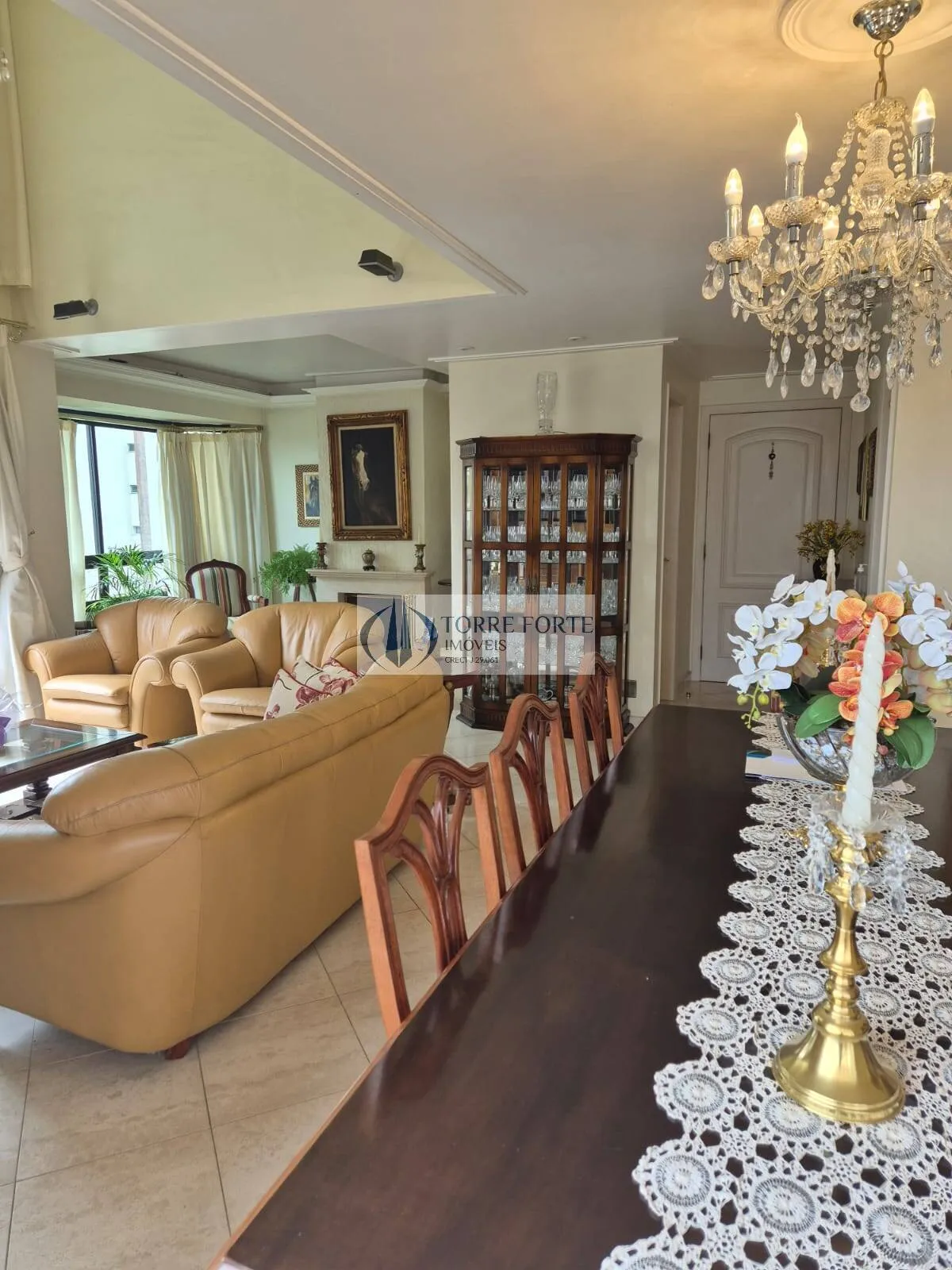 Imagem Ótimo apartamento, 184 m² 4 dormitórios sendo 3 suítes 3 vagas de garagem