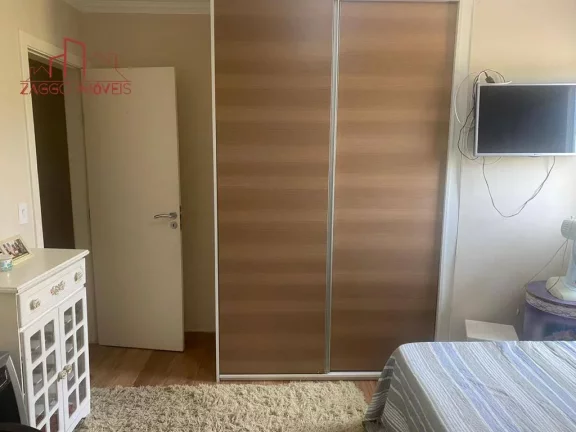 Imagem Belíssima casa térrea com piscina - 3 dorms. 160m².