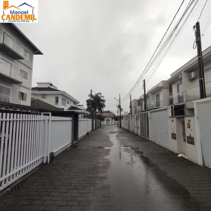 Imagem Residência à venda no bairro Aventureiro, Joinville