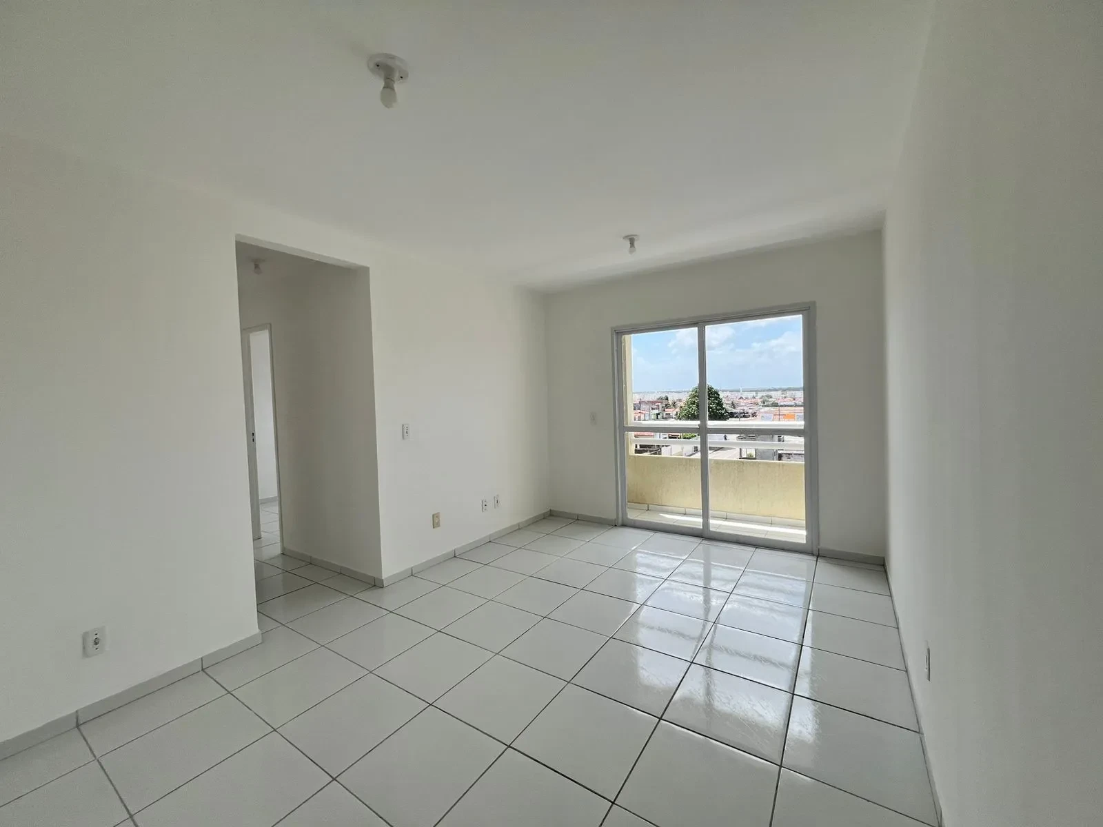 Imagem Apartamento com 2 Quartos à Venda, 57 m² em Nova Esperança - Parnamirim