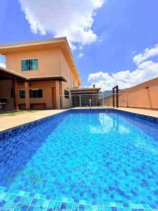 CASA RESIDENCIAL em Extrema - MG, Ponte nova