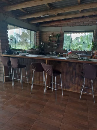 Imagem EXCELENTE!!! Sitio com 2 Ha. Casa, Salão de Festas, Piscina, Águas Claras