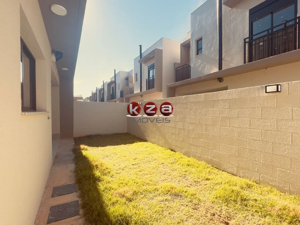 Imagem Casa a venda no Condomínio Villa Arte 28 em Vinhedo-SP: 3 suítes, 2 salas e 140m² de área!