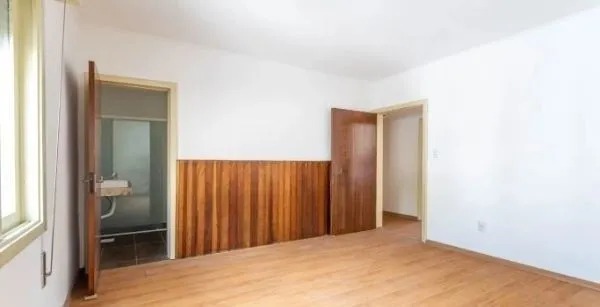 Imagem Apartamento no Petrópolis de 3 dormitórios e 2 vagas DESOCUPADO