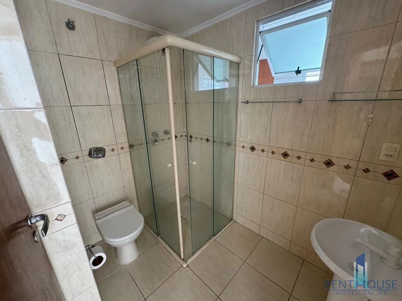 Imagem Apartamento Zona Central para Venda em Balneário Camboriú, CENTRO, 3 dormitórios, 1 suíte, 2 banheiros, 1 vaga