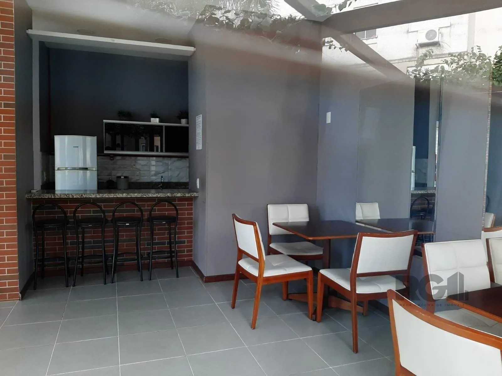 Imagem Apartamento de 3 dormitórios, 1 suíte e 1 vaga escriturada no bairro Ipanema.