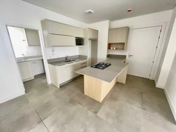 Imagem Apartamento com 3 Suítes sendo 1 master e 2 vagas de garagem no Centro – Balneário Camboriú/SC