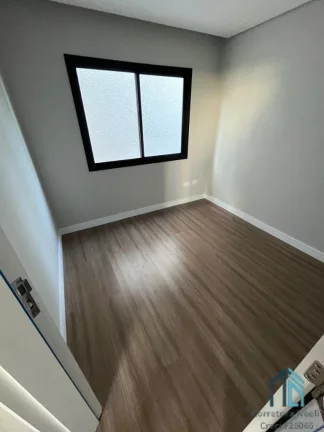 Imagem Sobrado com Ático e terraço, 03 quartos c/suíte em Condomínio no Uberaba em Curitiba PR