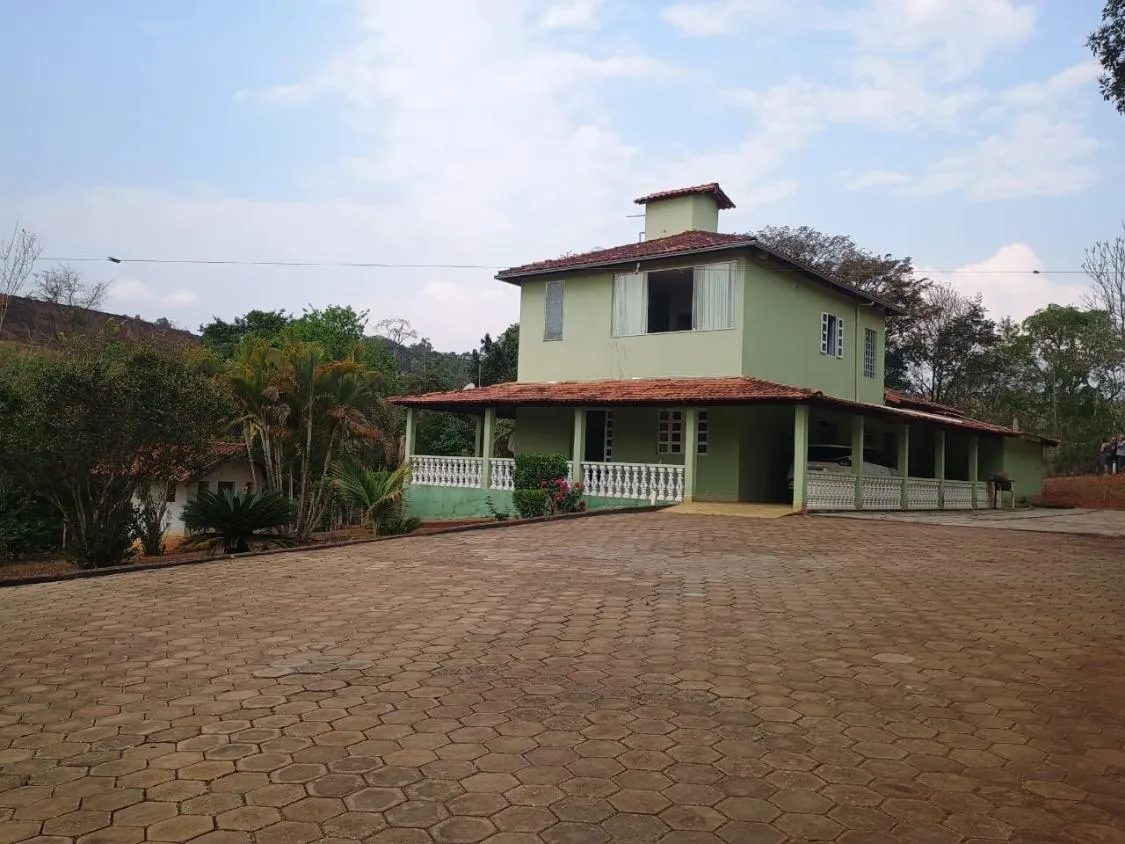 Imagem Vendo Chácara em Crucilândia/MG - com 2.400 m² de area