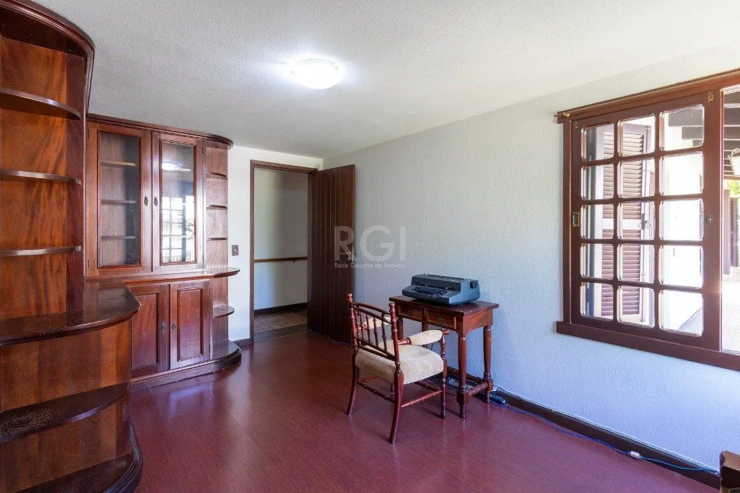 Imagem Casa para Venda - 357.28m², 4 dormitórios, sendo 1 suites, 4 vagas - Jardim Isabel