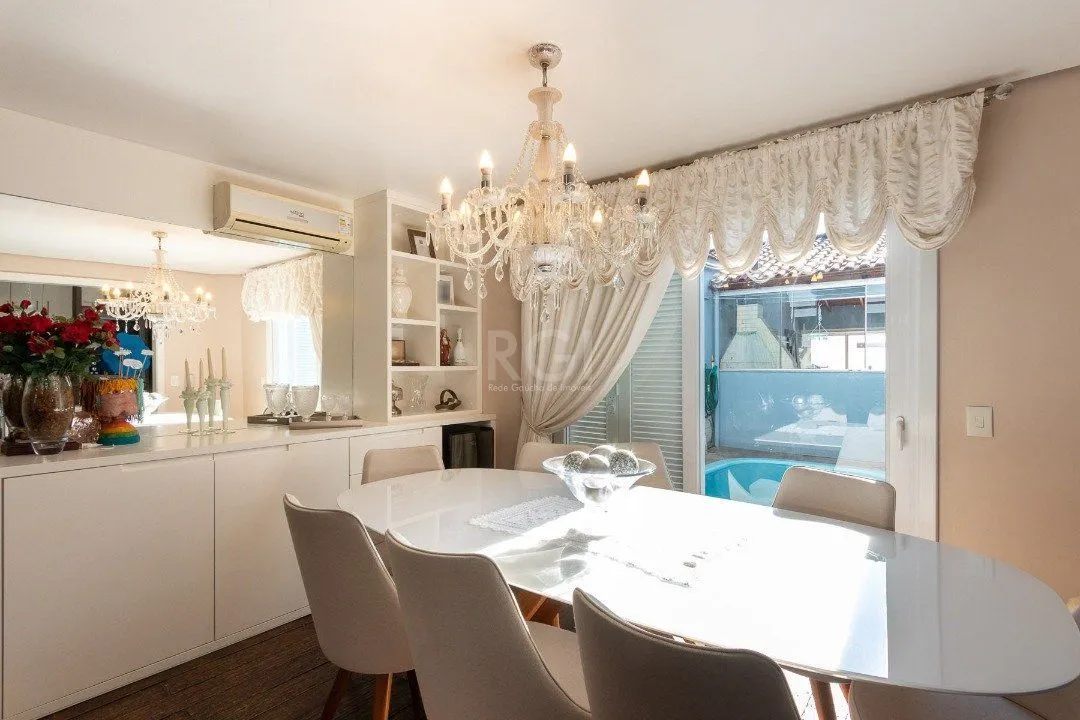 Imagem Casa Condominio para Venda - 240m², 4 dormitórios, sendo 1 suites, 2 vagas - Ipanema