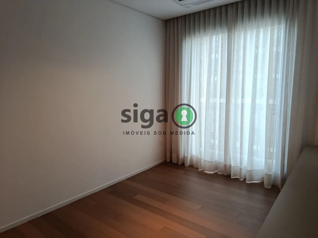 Imagem Apartamento de Alto Padrão à Venda no Itaim Bibi, Rua Macurapé, 43, 3 Suítes, 2 Vagas
