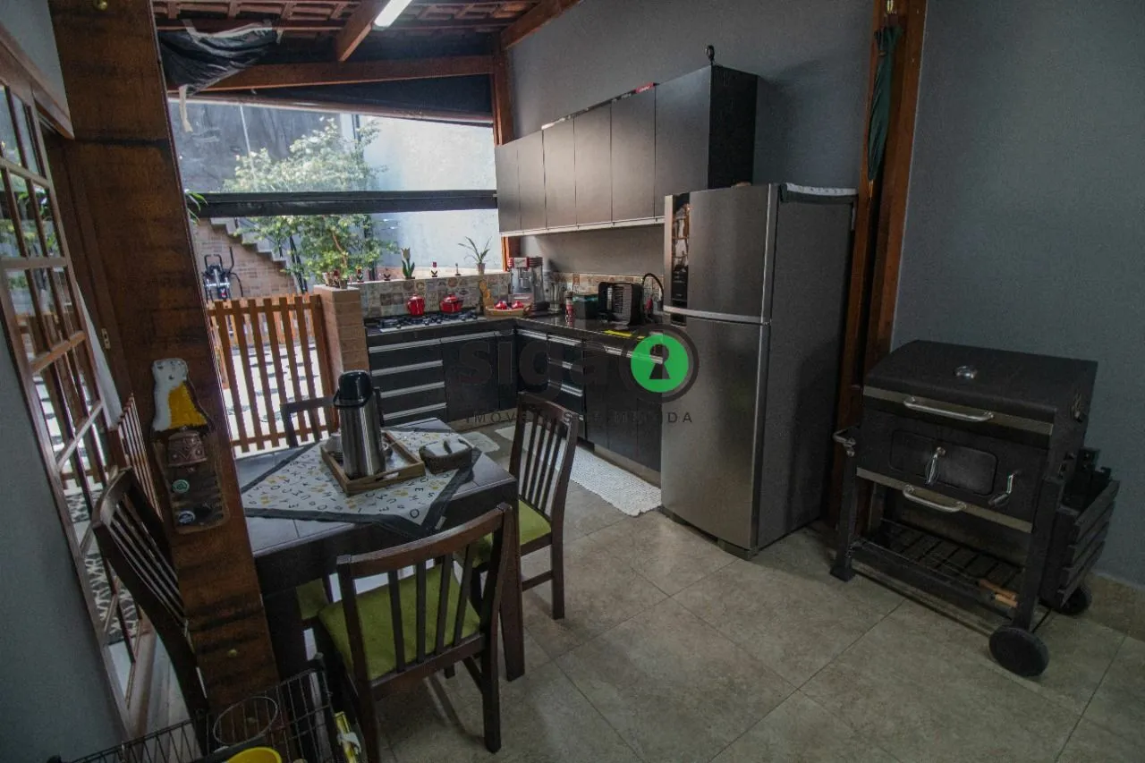 Imagem Casa Sobrado com 3 suítes, 225m² - 2 vaga garagem, Santo Amato - São Paulo/SP