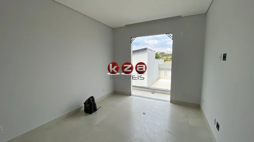 Imagem Imperdível! Casa em Condomínio à venda em Valinhos-SP, Condomínio Villa do Sol: 3 quartos, 1 suíte, 3 salas, 5 banheiros, 2 vagas, 280m².