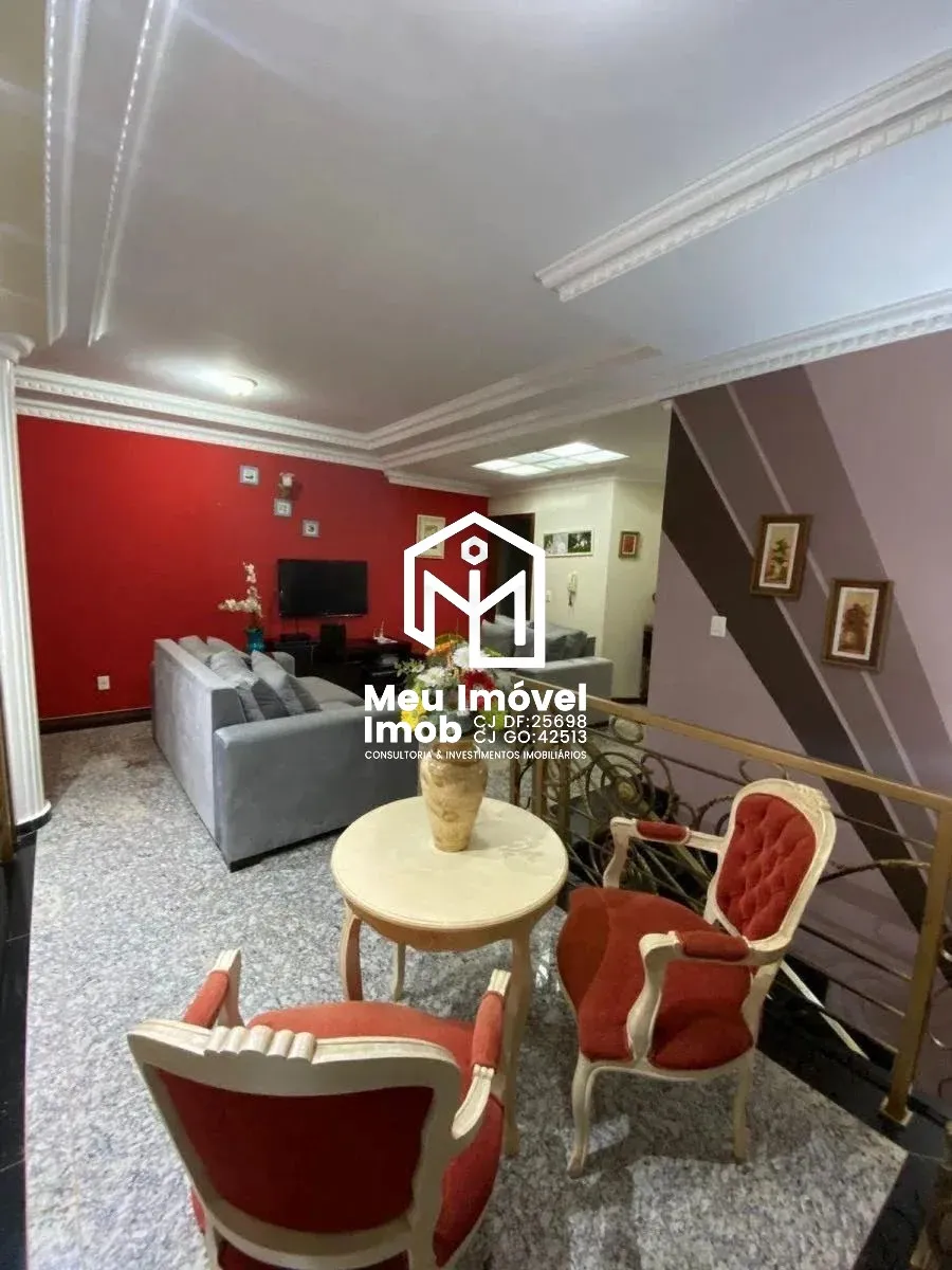 Imagem Casa 5 Quartos 5 Suítes 4 Vagas 800 m² Área de Serviço Copa