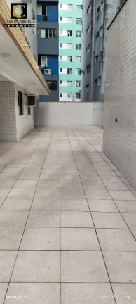 Imagem Sala living em frente a praia do Gonzaguinha em São Vicente -SP