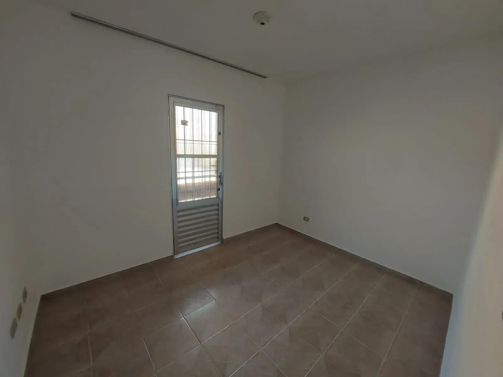 Imagem Sobrado com 2 Quartos para Alugar, 80 m² em Itaquera - São Paulo