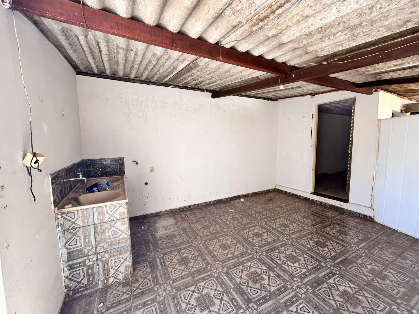 Imagem Casa com 2 dormitórios para alugar, 100 m² por R$ 1.300,00/mês - Boa Vista - Patos de Minas/MG