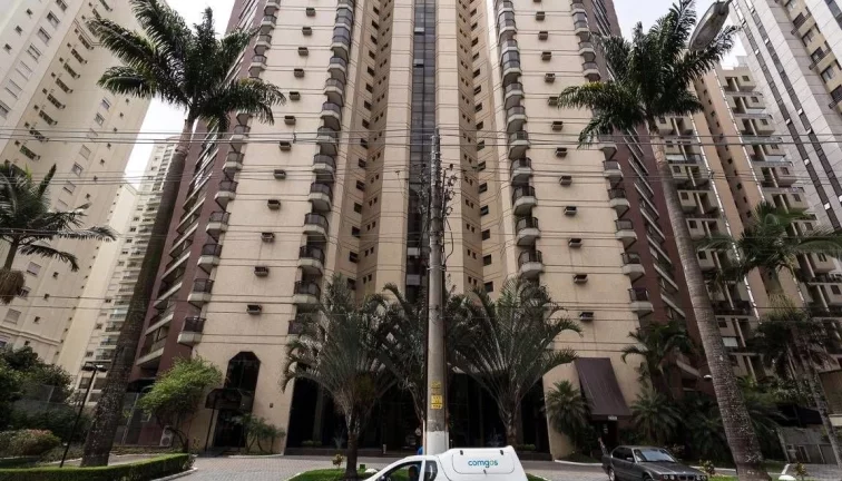 Imagem Flat disponível para locação no The Sutton House com 120m², 3 dormitórios e 2 vagas de garagem