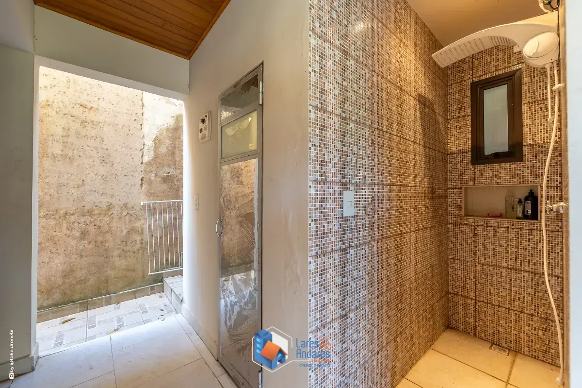 Imagem Casa para venda em Santo Amaro com 6 quartos, sendo 4 suítes, 420m²