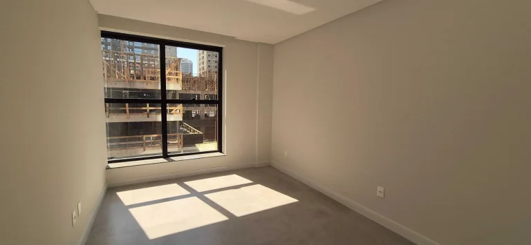 Imagem Apartamento diferenciado recém entregue com 4 suítes e 2 vagas de garagem em Perequê - Porto Belo/SC