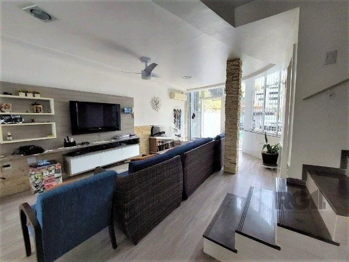 Imagem Casa, 234m², 3 dormitórios, Cristal
