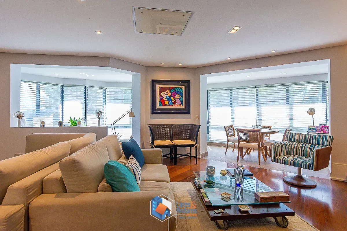 Foto do imóvel Apartamento para venda em Morumbi com 4 quartos, sendo 3 suítes, 241m² em Rua Doutor Laerte Setúbal