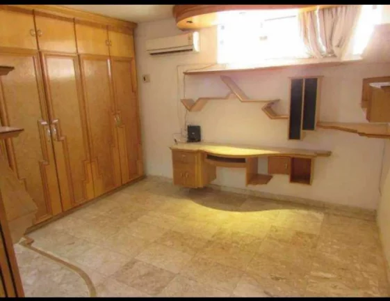 Imagem Casa à Venda em Farolândia - Espaçosa, Confortável e Bem Localizada!