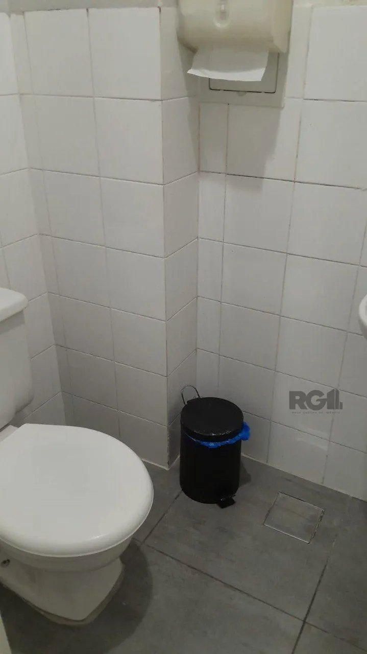 Imagem Sala térrea,com 78 m2 de pátio,com 200,98m2,na Lima e Silva