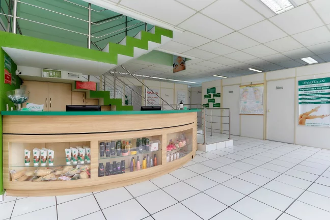 Imagem Prédio comercial mobiliado para investidor com 394,96m2 em Santa Felicidade em Curitiba