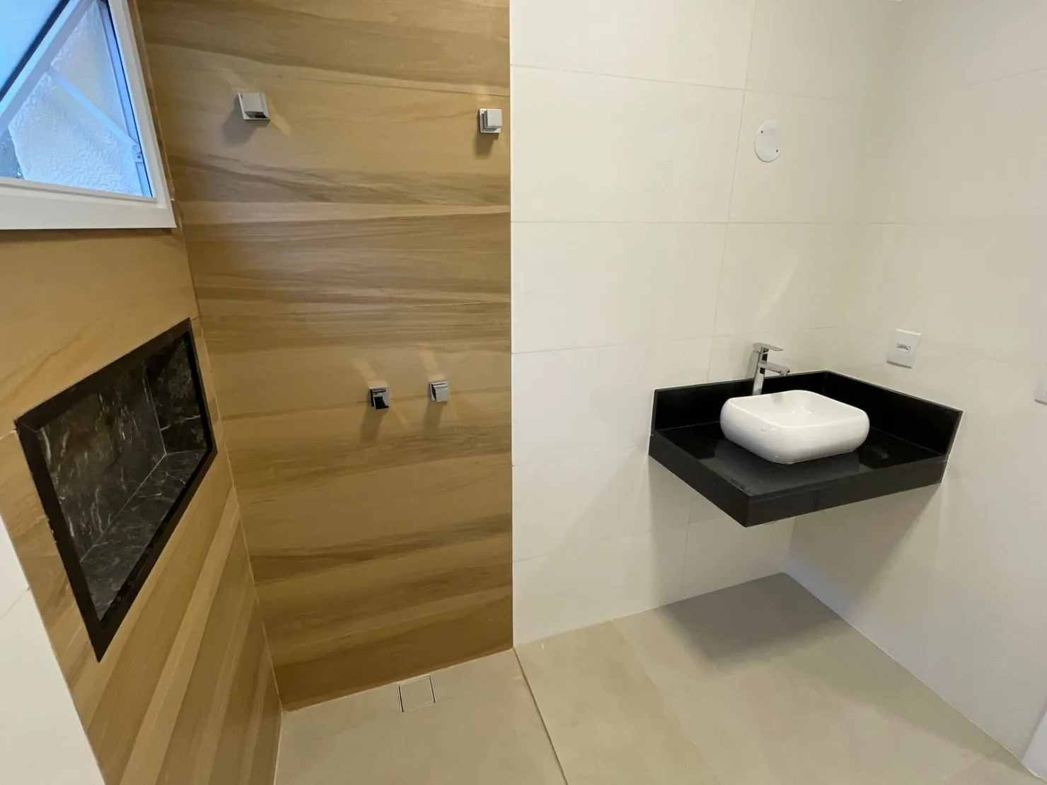 Imagem Casa à venda 2 Quartos, 1 Suite, 90M², Vila Prado, Pindamonhangaba - SP | Condomínio Vila Romana