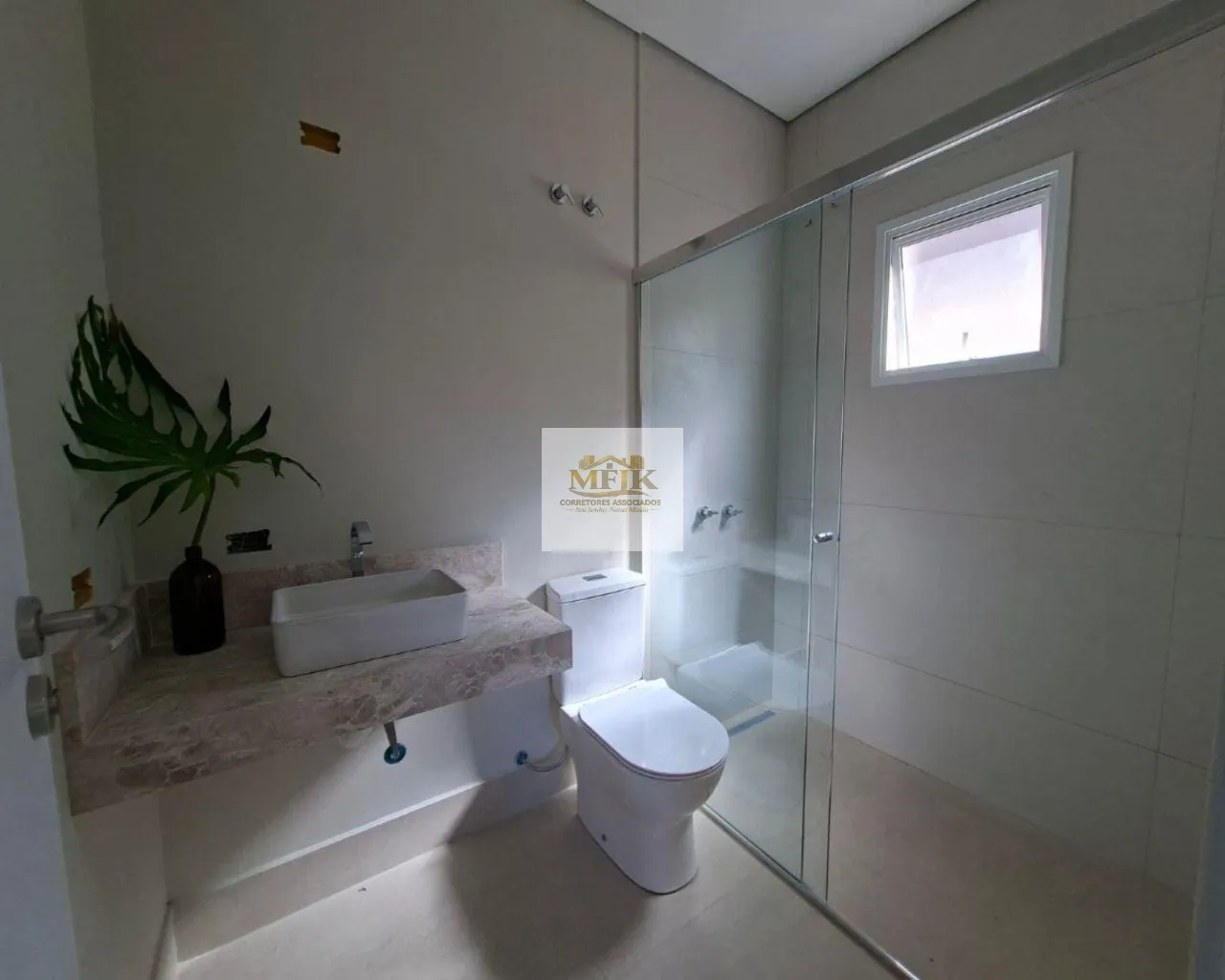 Imagem CASA COM 3 SUITES A VENDA NO ATAMI