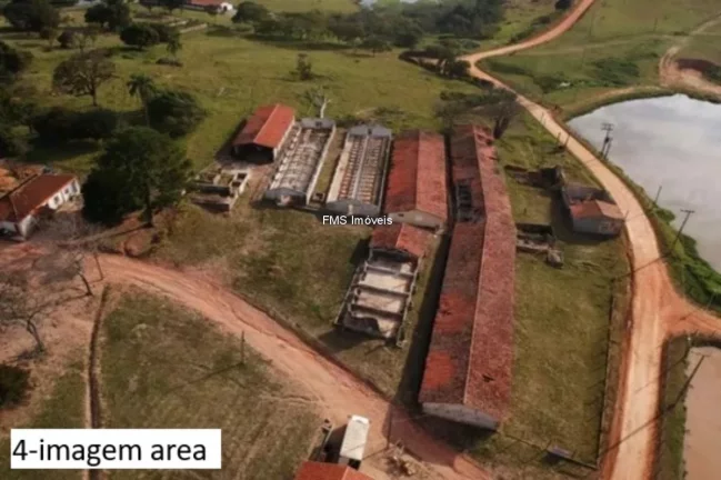 Imagem Oportunidade única: Sítio à venda em Itu-SP, bairro Jardim Paraíso II, com 16.600m² de área!