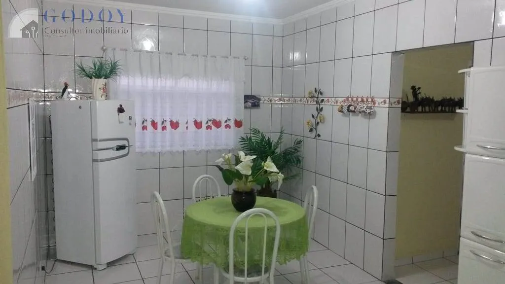 Imagem Casa à venda, 2 Vagas, 748M², Jardim Santa Cecília, Pindamonhangaba - SP