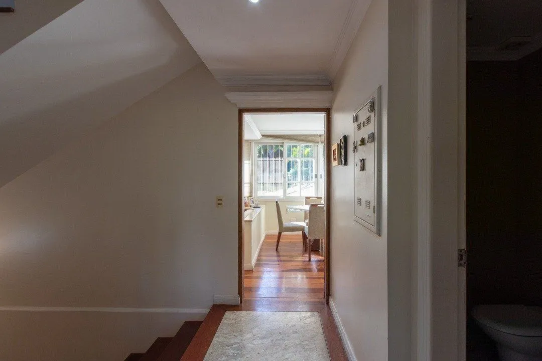 Imagem Casa Condominio para Venda - 322.88m², 3 dormitórios, sendo 1 suites, 4 vagas - Jardim Isabel