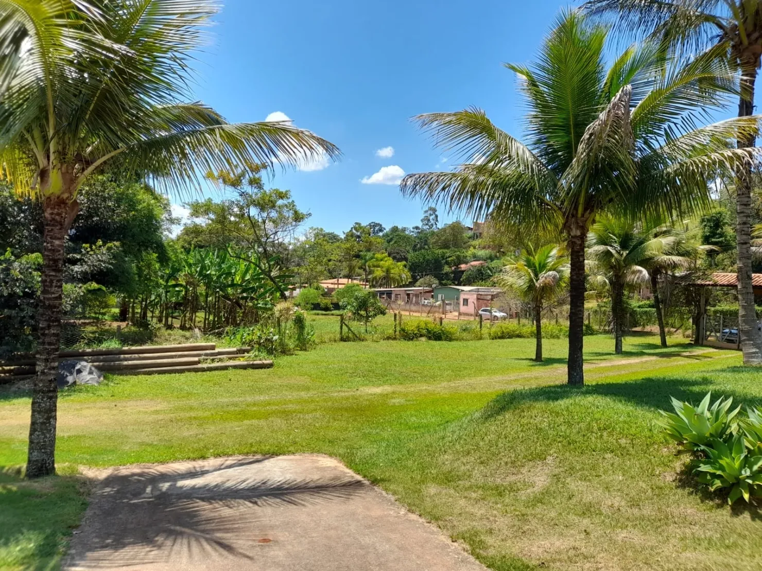 Imagem Chácara à venda 3 Quartos, 3 Suites, 20 Vagas, 8600M², Goiabal, Pindamonhangaba - SP