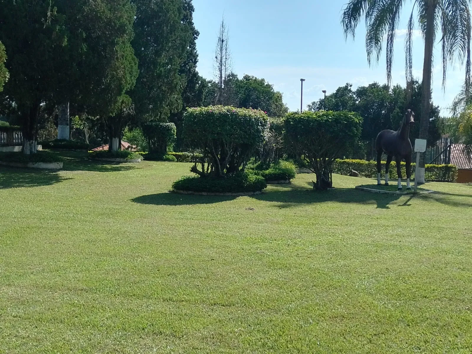 Imagem Terreno de 800m² com Vista para o Lago no Condomínio Village da Serra - Araçoiaba da Serra-SP