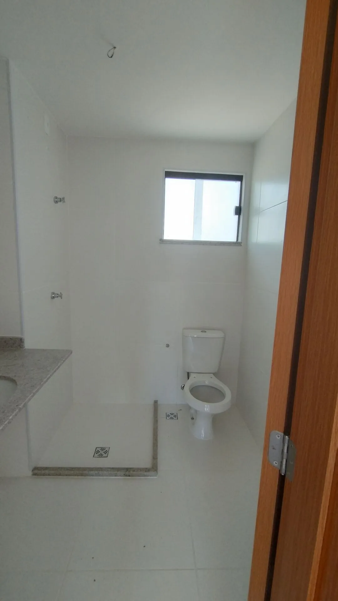 Imagem Casa em Condomínio à venda em Praia do Forte, Mata de São João - Churrasqueira, Piscina e Quadra de Tênis