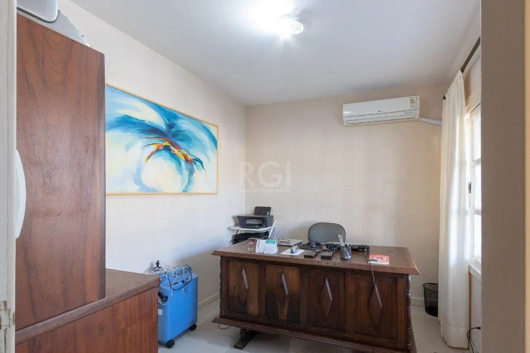 Imagem Casa para Venda - 256.5m², 3 dormitórios, sendo 1 suites, 2 vagas - Espirito Santo