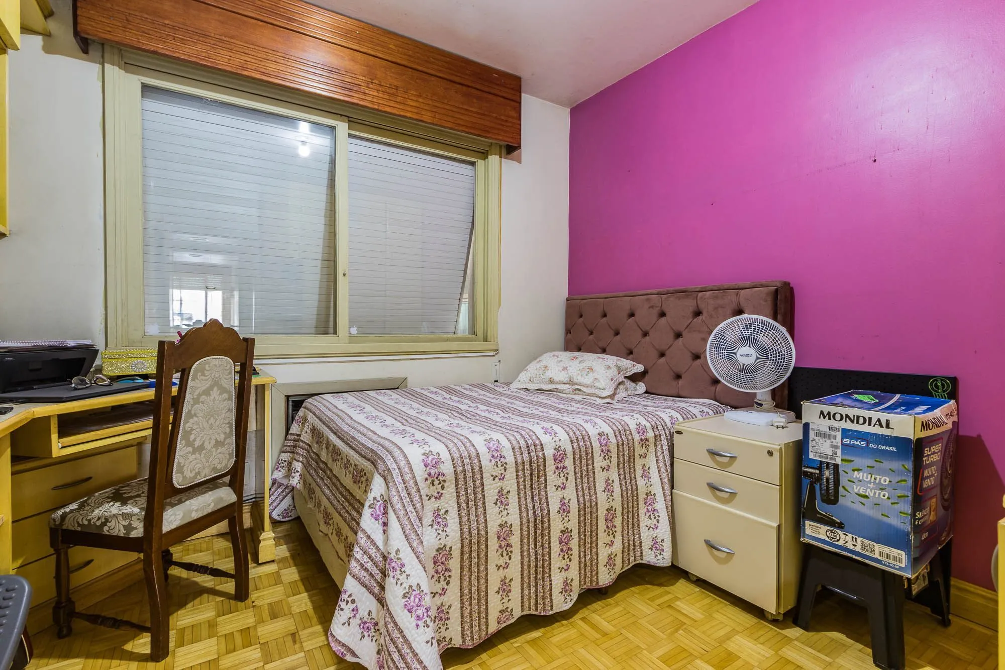 Imagem Apartamento de 3 dormitórios e 133m² à venda em Centro Histórico, Porto Alegre.