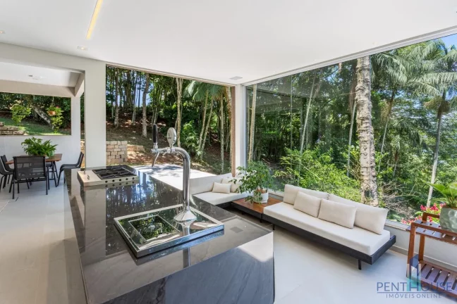 Imagem Casa para Venda em Balneário Camboriú, BARRA, 4 dormitórios, 4 suítes, 5 banheiros, 4 vagas