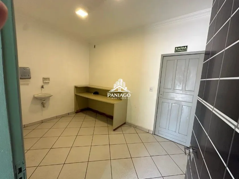 Imagem Sala Comercial 30m² Av. Filinto Müller (VG) | Frente Avenida + Banheiro