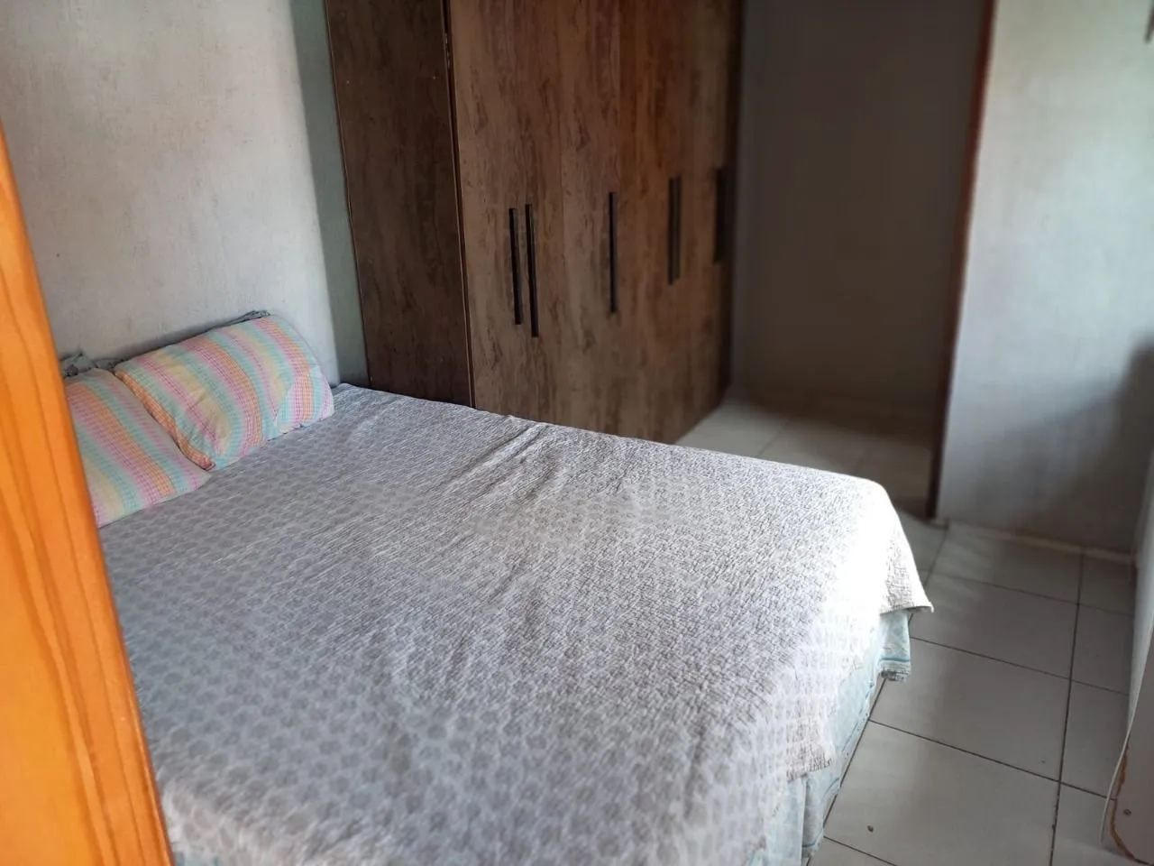 Imagem Duas casas no terreno com 2 vagas de garagem