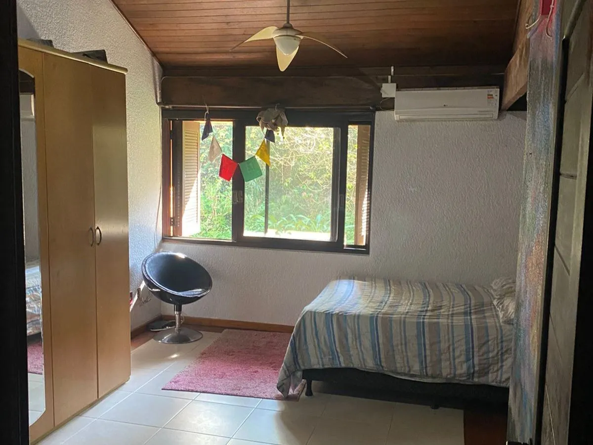 Imagem Casa com 7 dormitorios para venda Bairro Espírito Santo Porto Alegre, com 6 vagas.